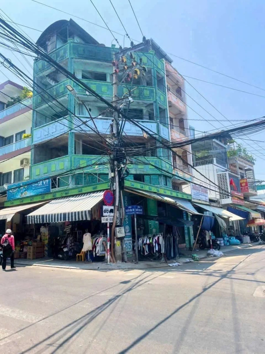Bán nhà phố lô góc 3 mặt kinh doanh Nha Trang 7,9 tỷ - Ảnh 1