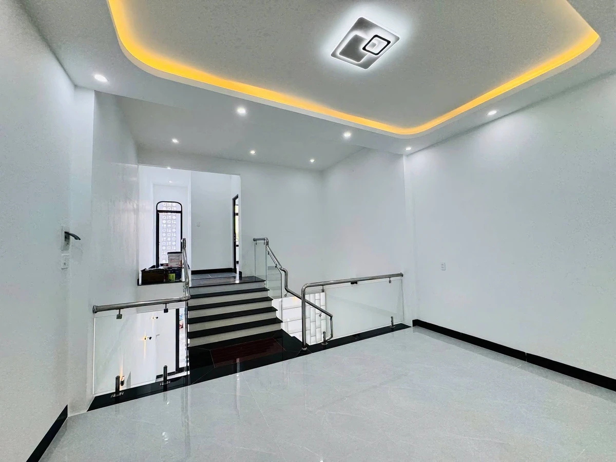 Bán nhà mặt tiền hẻm 626 Nguyễn Công Phương 110m² Quảng Ngãi - Ảnh thu nhỏ 3