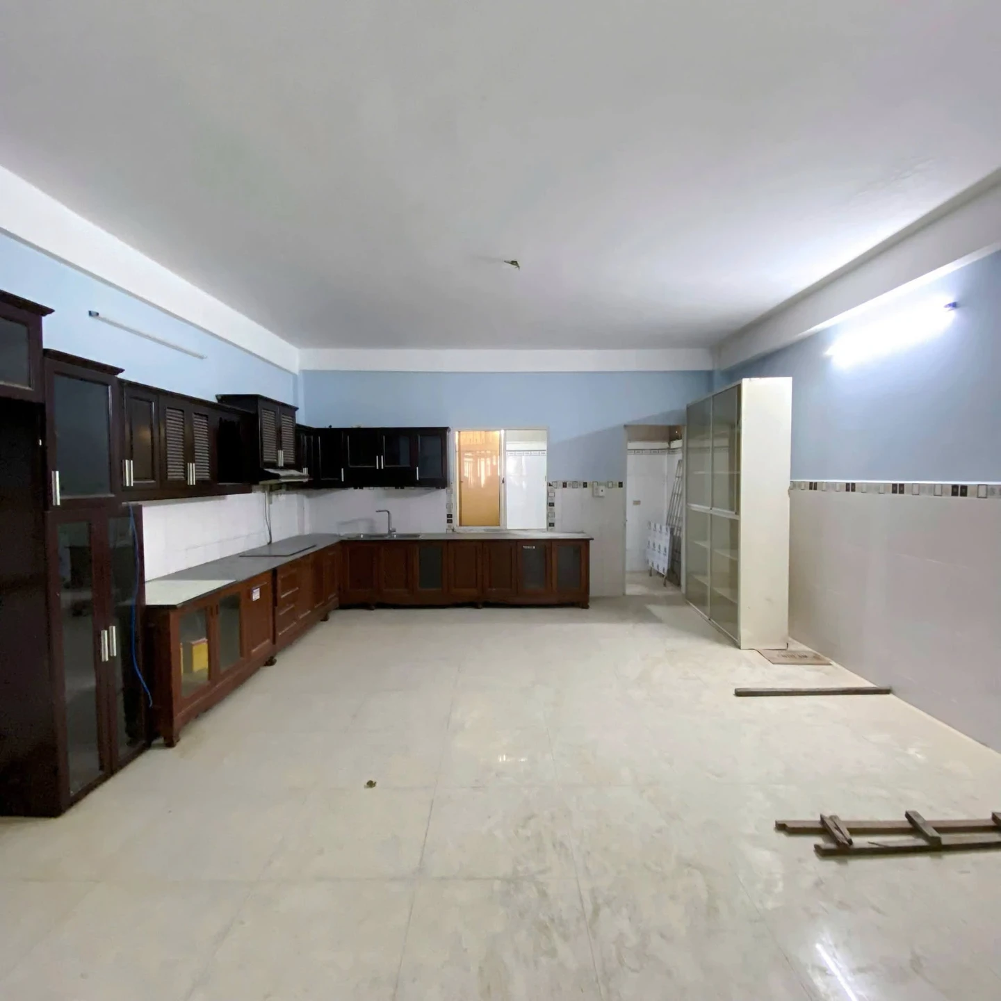Bán nhà 1 trệt 3 lầu mặt tiền Tạ Quang Bửu Rạch Giá 142m² - Ảnh 1