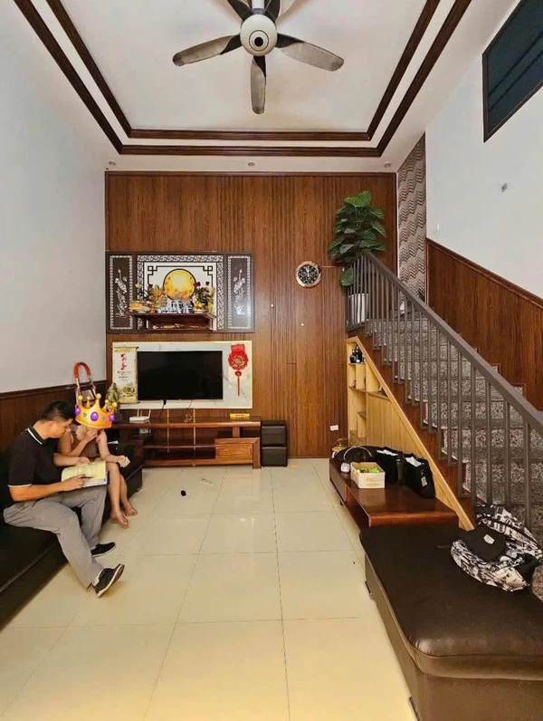 Bán đất tặng nhà 1,5 tầng 115m² Lê Lai Quận 1