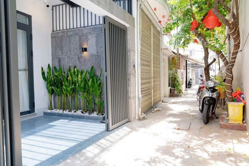 Bán nhà hẻm 3 tầng 67m2 gần biển Hòn Chồng, Nha Trang