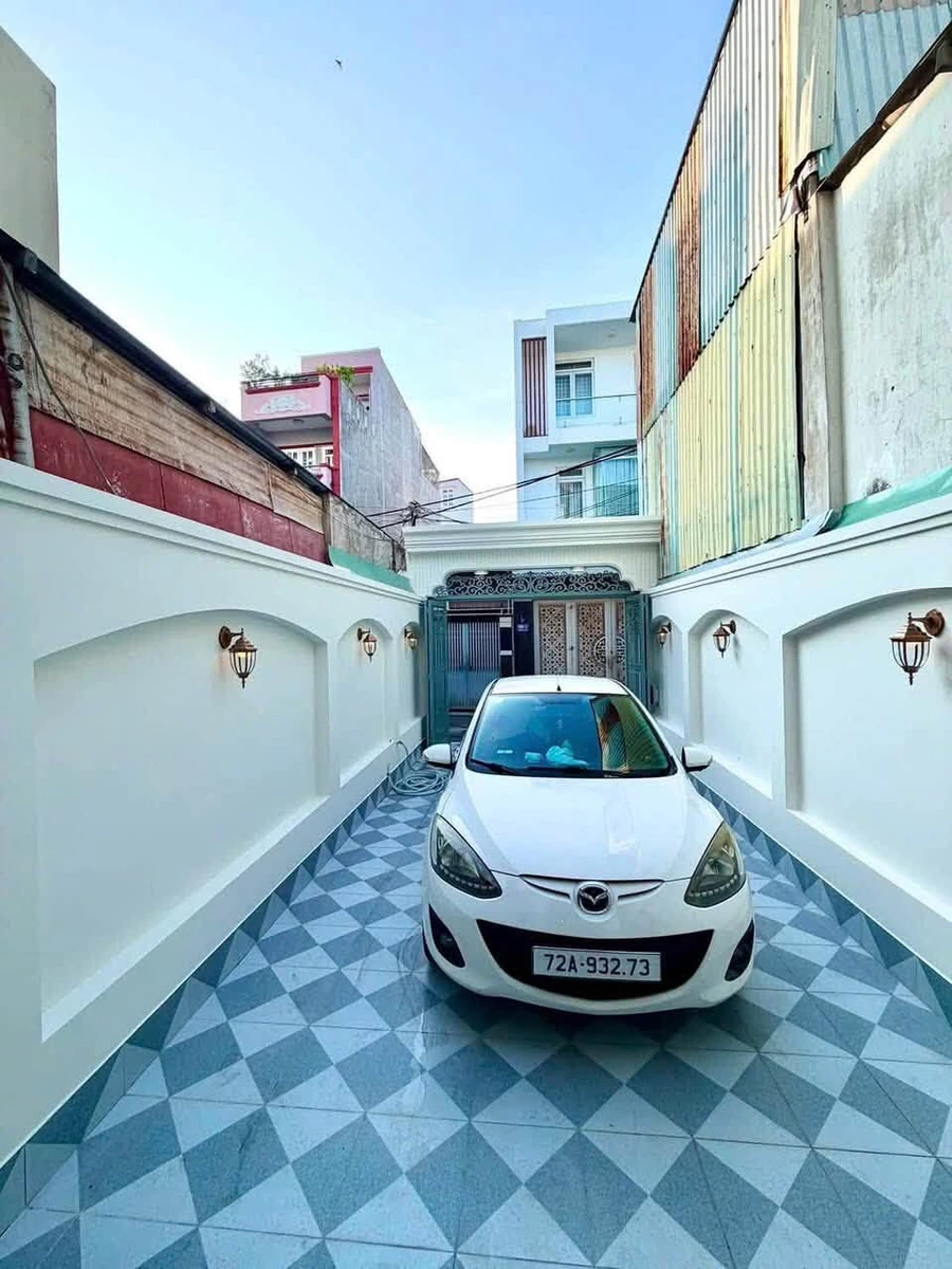 Bán nhà phố 5PN 104m² đẳng cấp, full nội thất - Ảnh 1