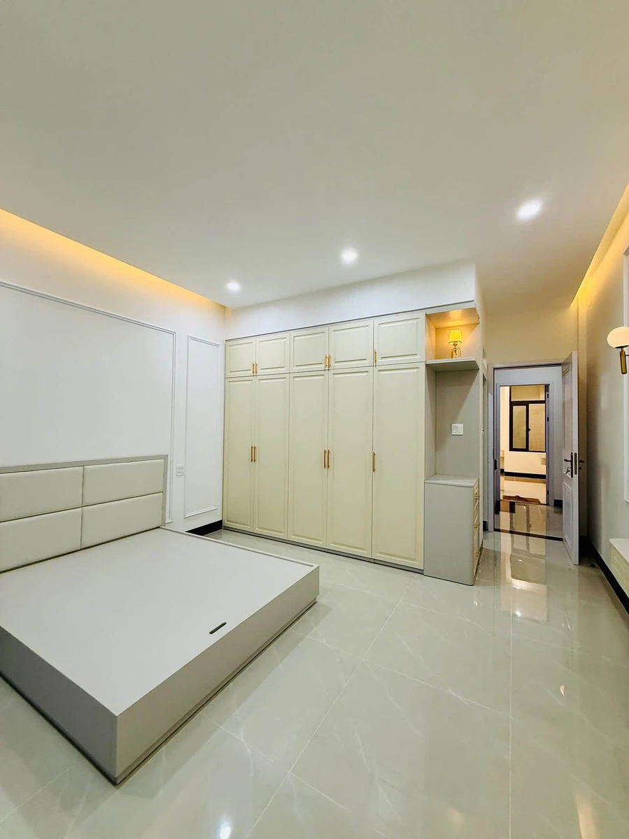 Bán nhà mặt tiền 4 PN, 180m², Thanh Niên, Quy Nhơn, 7.2 tỷ - Ảnh thu nhỏ 5