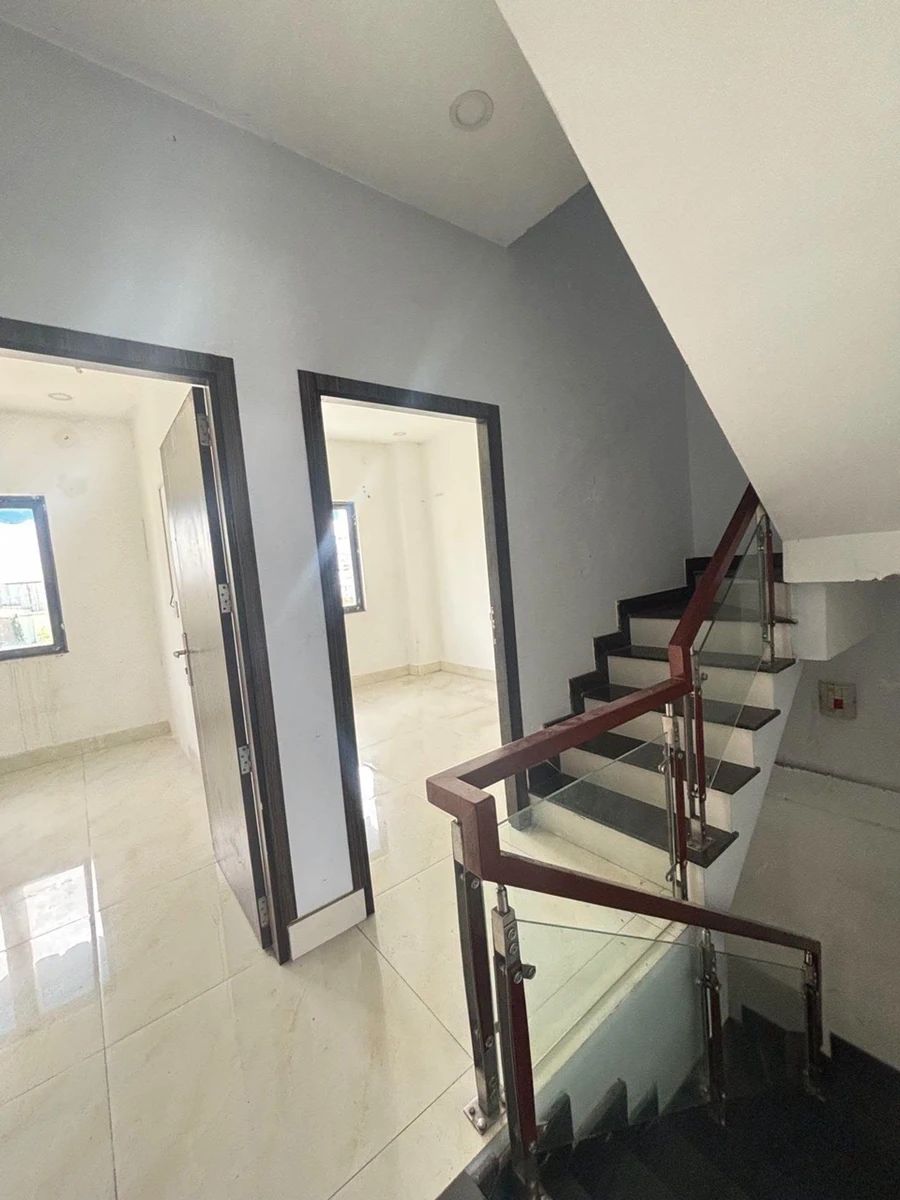 Bán nhà 4 tầng 84m2 mặt tiền 6m Hương Lộ 80B - Ảnh thu nhỏ 2