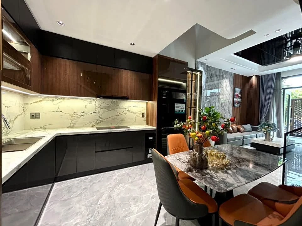Bán nhà 3 tầng 81m2, 3 phòng ngủ, full nội thất tại Hoà Khánh, Đà Nẵng - Ảnh thu nhỏ 4