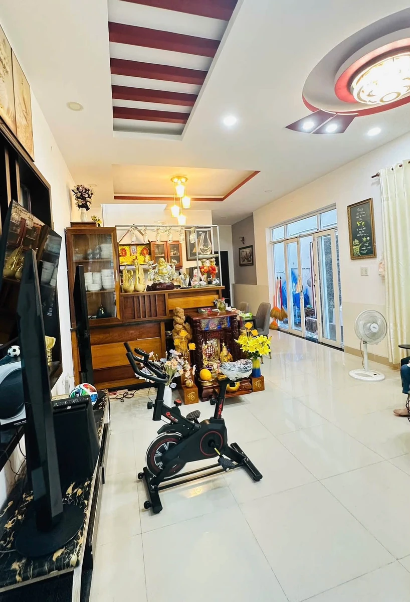 Bán nhà 3 tầng 121,6m2 Nguyễn Xuyển Nha Trang 3,6 tỷ - Ảnh thu nhỏ 2
