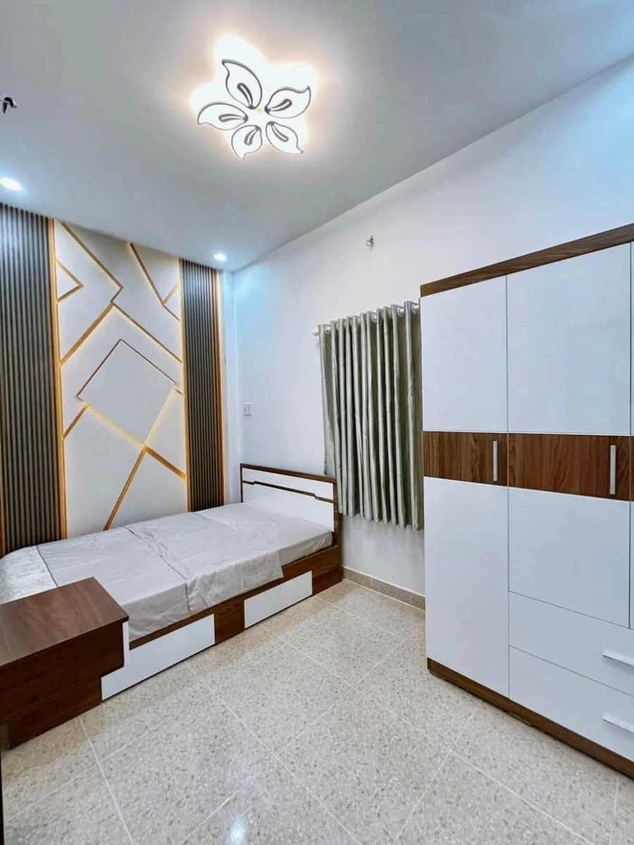 Bán nhà phố Tân Kim 50m² sân riêng 2 tỷ 250 triệu - Ảnh thu nhỏ 3