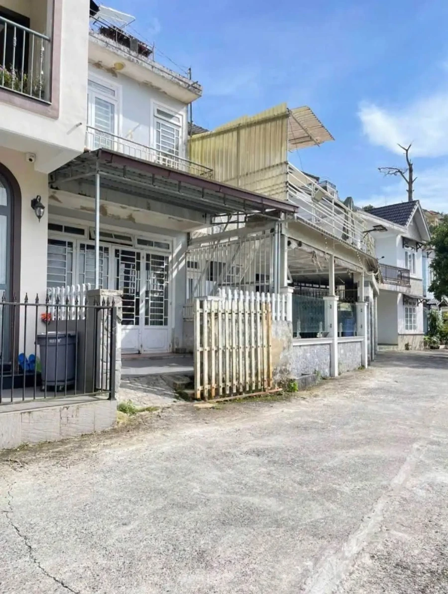 Bán nhà hẻm ô tô 2 tầng 64m² đường 3/4, Phường 3 cũ, Đà Lạt giá 3,1 tỷ - Ảnh 1