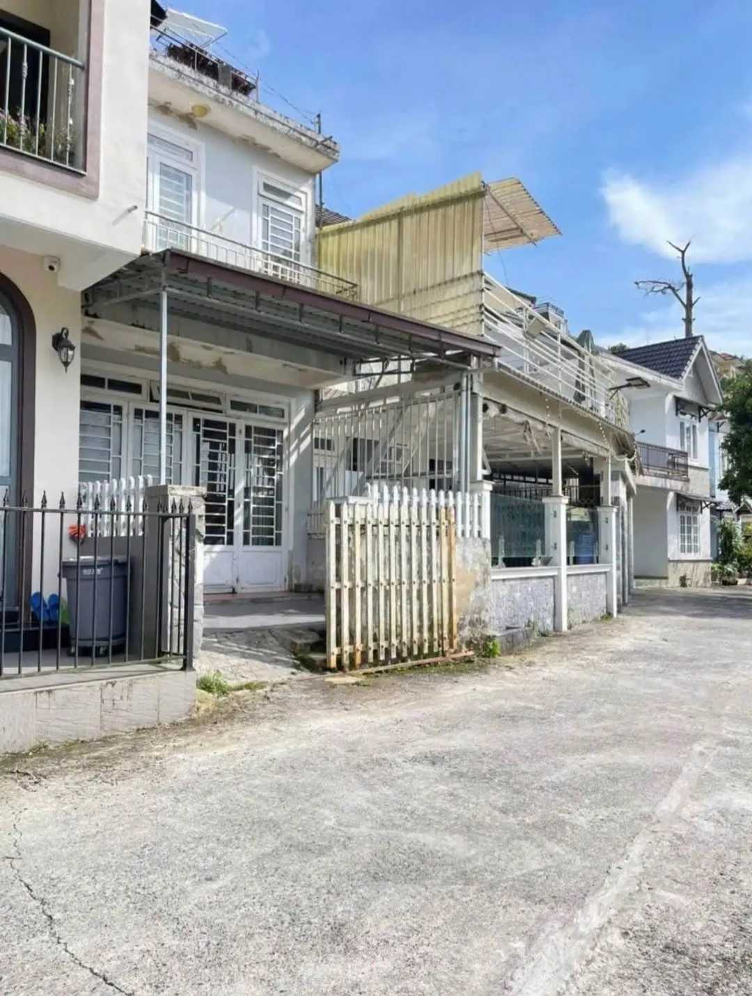 Bán nhà hẻm ô tô 2 tầng 64m² đường 3/4, Phường 3 cũ, Đà Lạt giá 3,1 tỷ - Ảnh 1