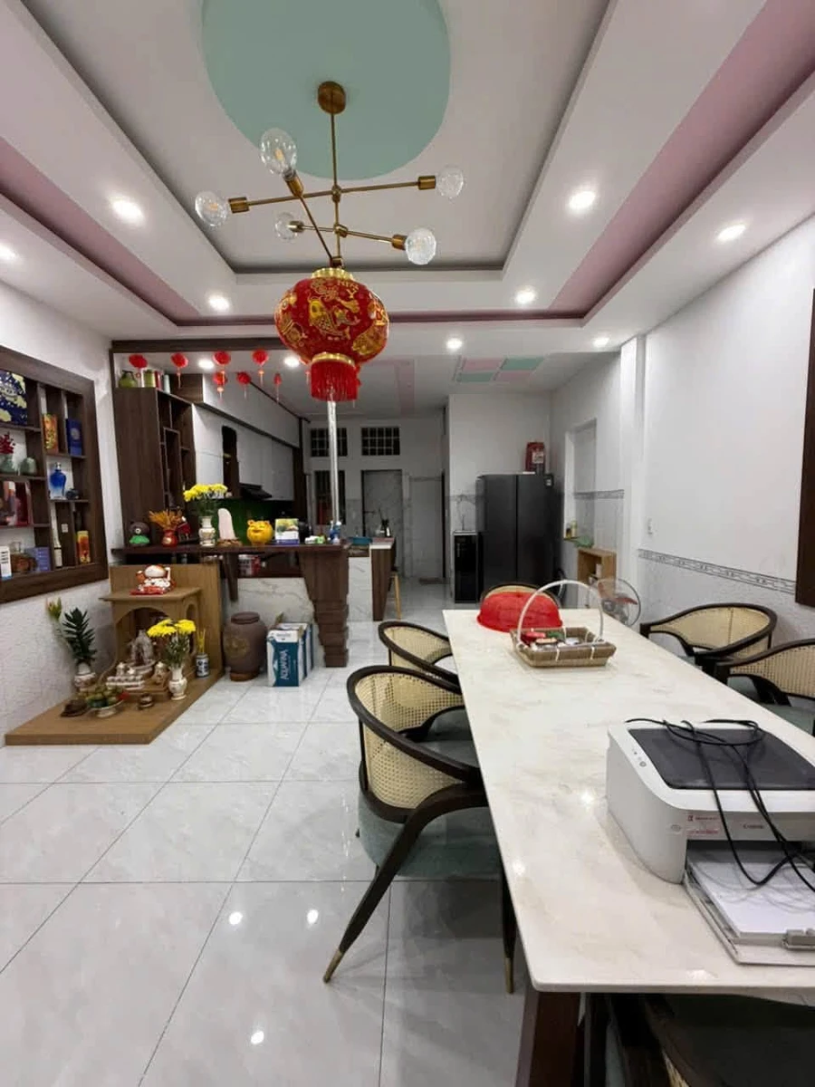 Bán nhà 1 trệt 2 lầu 100m² Tân Phong 4 tỷ 900 triệu - Ảnh thu nhỏ 3