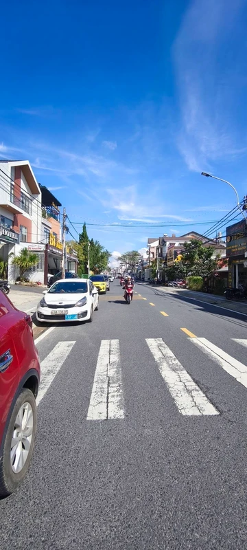 Bán tổ hợp nhà hàng khách sạn 961m² hai mặt tiền Đà Lạt 100 tỷ