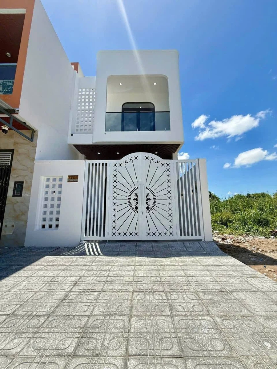 Bán nhà 1 trệt 1 lầu 100m² Rạch Giá, Kiên Giang, 3 tỷ 50 - Ảnh 1
