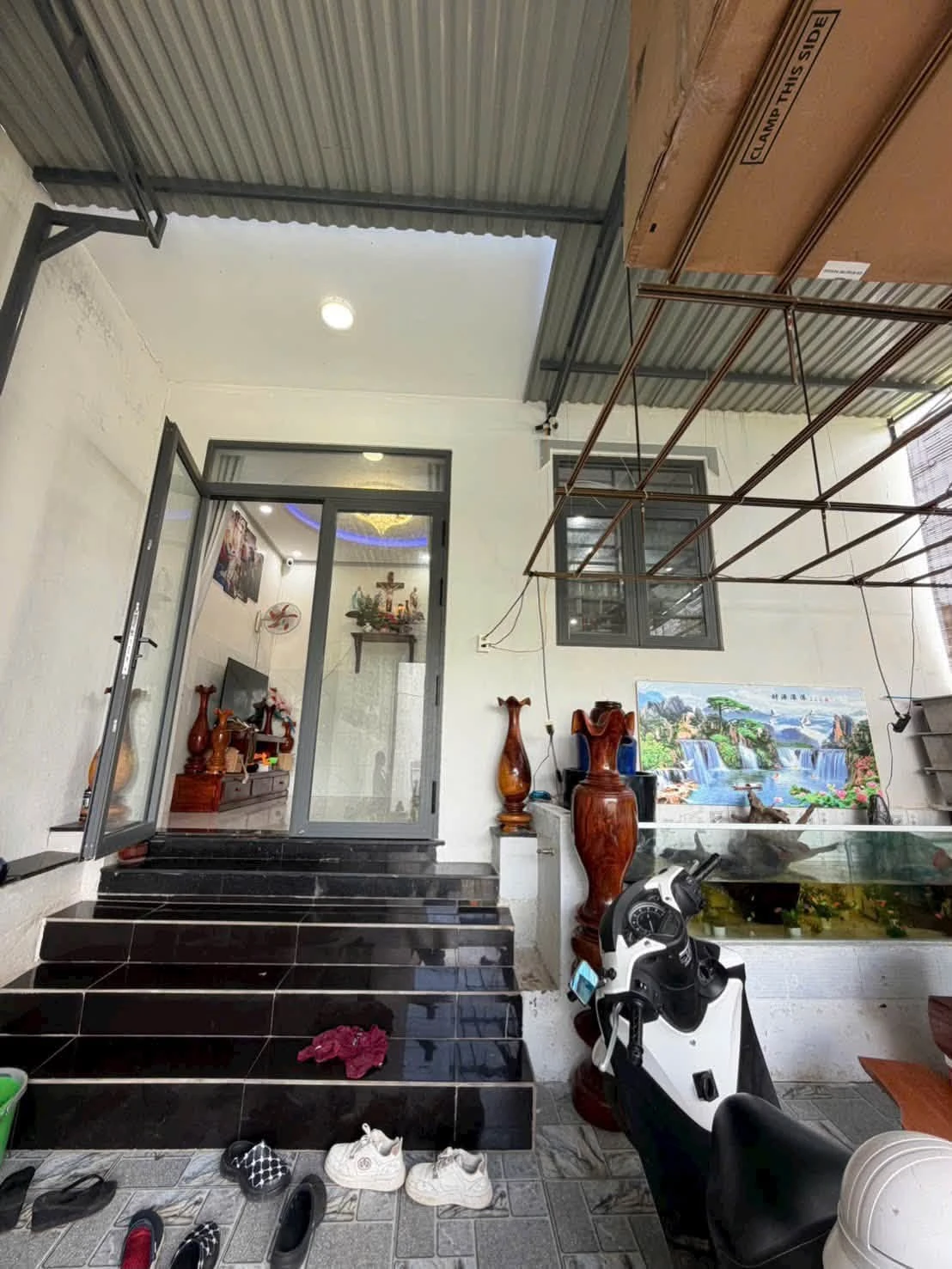 Nhà lầu 130m² 3PN 2WC gần biển Phan Thiết, 1 tỷ 690 triệu - Ảnh 1