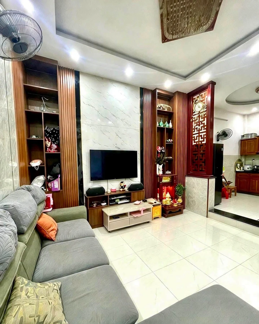 Bán nhà 3 tầng 105.5 m² Trần Hưng Đạo Quy Nhơn, 2.45 tỷ - Ảnh thu nhỏ 2