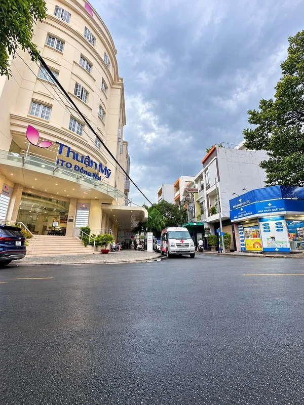Bán nhà 1 trệt 3 lầu 72m2 đối diện bệnh viện ITO, Võ Thị Sáu, khu D2D Biên Hòa, 8,5 tỷ