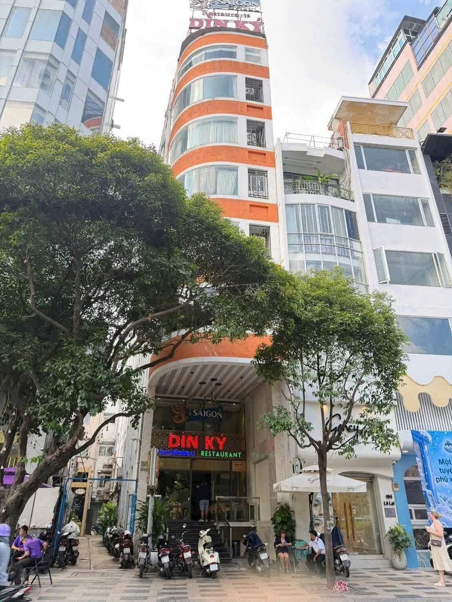 Bán nhà mặt tiền Lê Lai Quận 1, 144m², 1 hầm 8 lầu, giá 120 tỷ - Ảnh 1