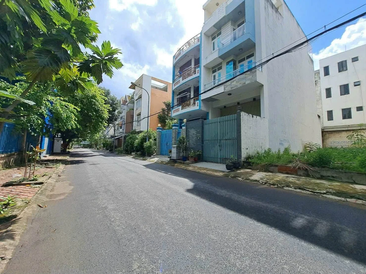 Bán lô đất 100m² Đông Tăng Long, Quận 9, giá 6.3 tỷ - Ảnh 1