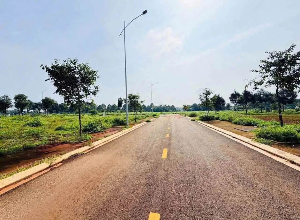 Bán đất thổ cư 5,5x16,5m khu tái định cư Nguyễn Xuân Nguyên, Buôn Ma Thuột, giá 4,9 tỷ - Ảnh thu nhỏ 2