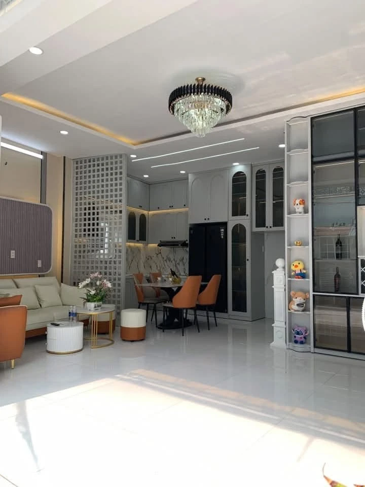 Bán nhà 4 tầng lô góc 55m2, 4PN, Huỳnh Tấn Phát, Nhà Bè, giá 6,68 tỷ - Ảnh thu nhỏ 2