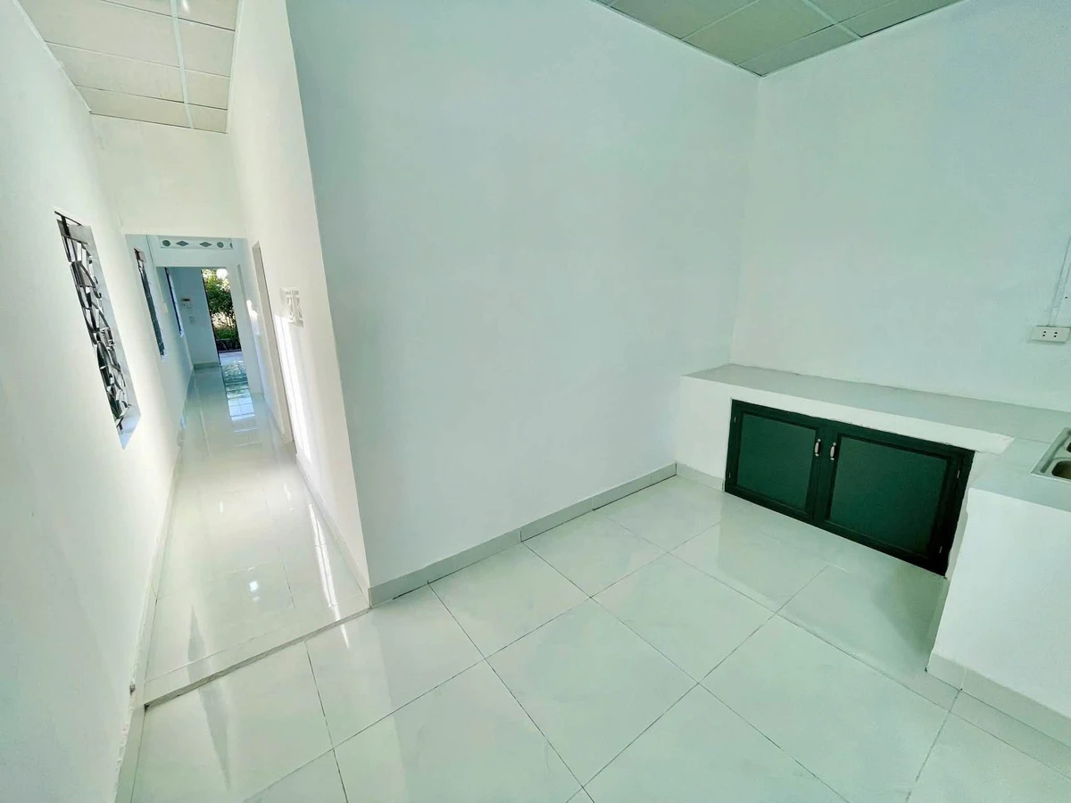 Bán nhà cấp 4 Hoàng Hoa Thám Quảng Ngãi 2PN, 104m2, 890tr - Ảnh thu nhỏ 4
