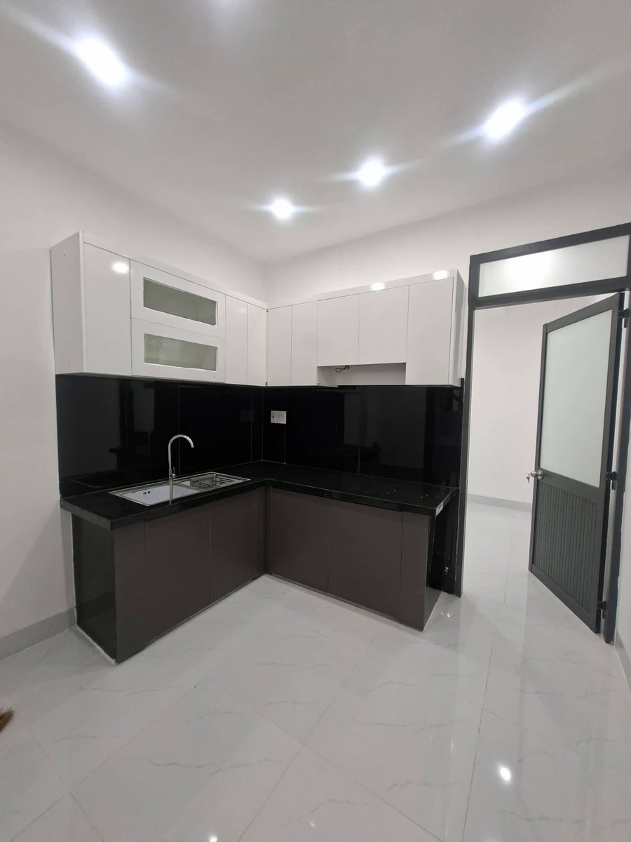Bán nhà 3 tầng mặt tiền 41m² gần biển Quy Nhơn - Ảnh thu nhỏ 2