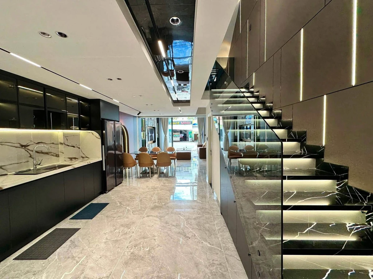Bán nhà mặt tiền 60m2 4 tầng, 4PN gần Cầu Rồng - Ảnh thu nhỏ 4