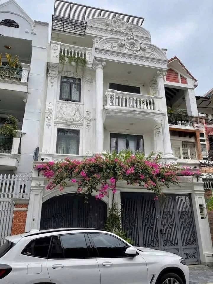 Bán biệt thự Dương Quảng Hàm, Gò Vấp, 107m2, 22 tỷ - Ảnh 1