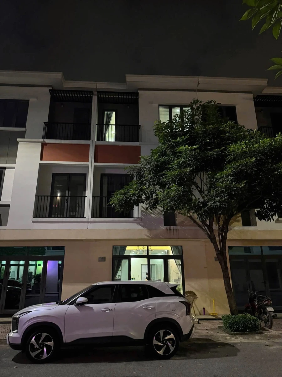 Bán nhà 3 tầng 4PN 160m2 gần THCS Bình Chuẩn, An Phú, giá 3,46 tỷ - Ảnh 1