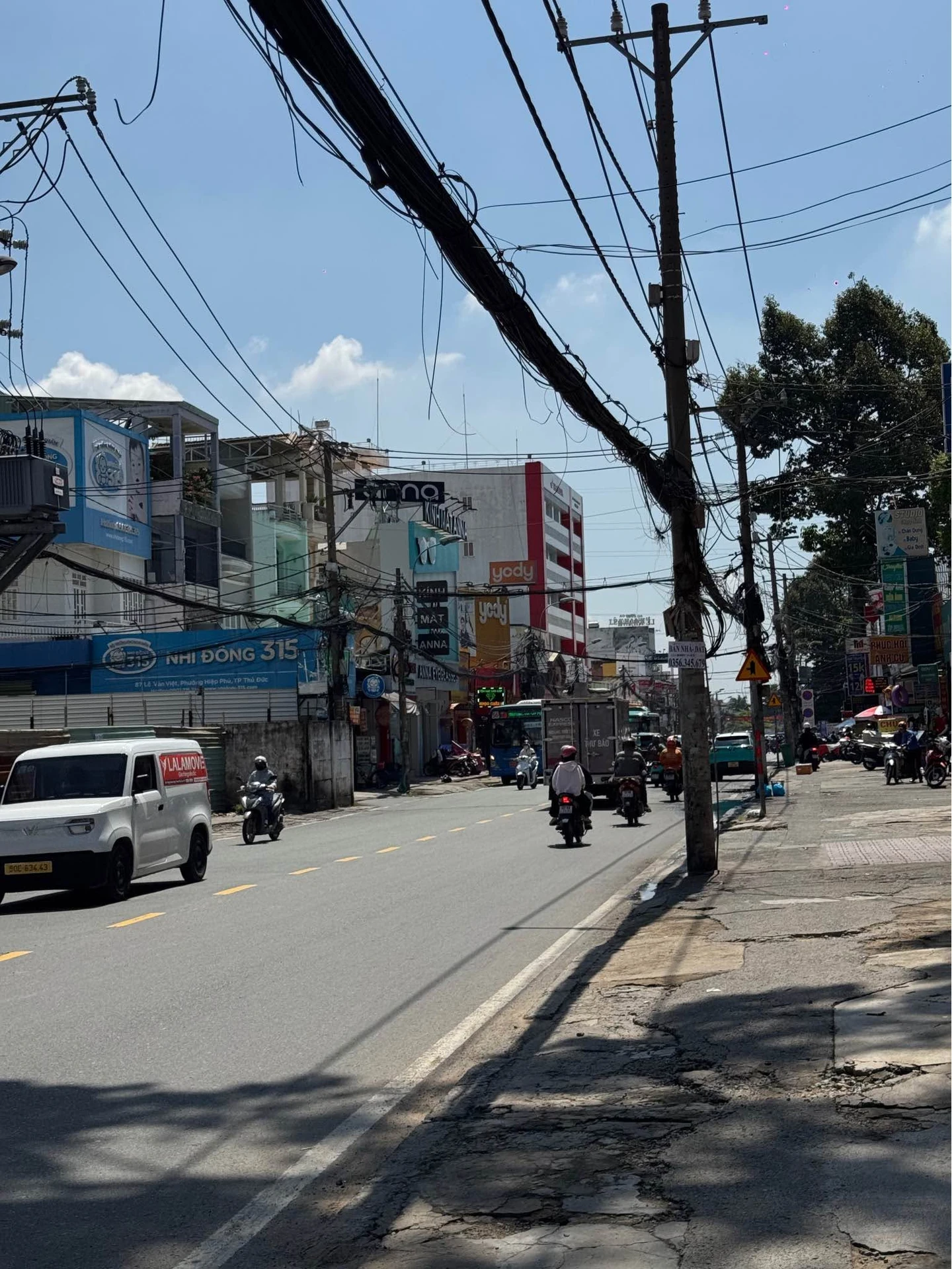Bán nhà mặt tiền Lê Văn Việt Quận 9, 320m2 (8x40m), giá hơn 50 tỷ - Ảnh 1