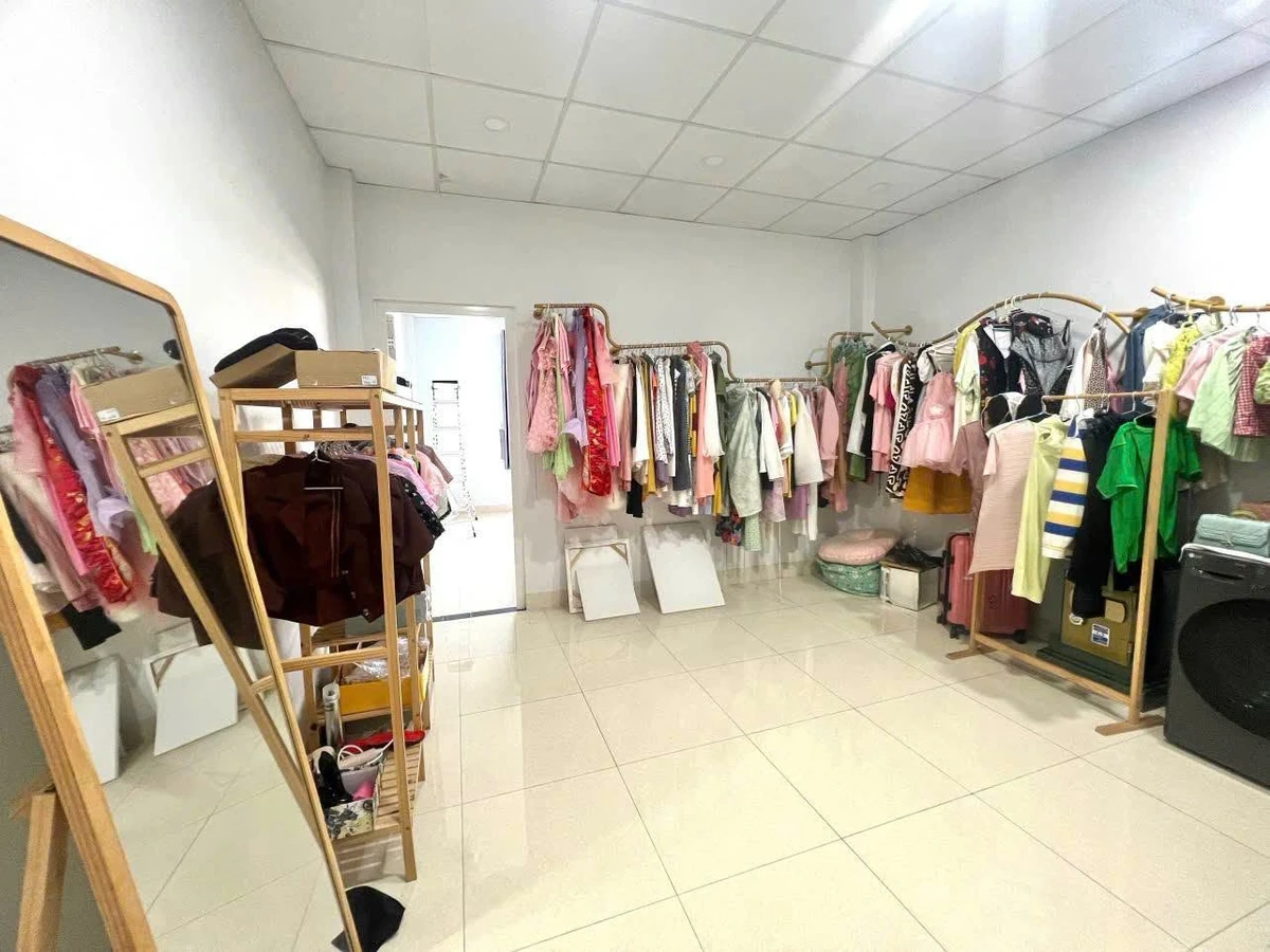 Bán nhà 2 tầng mặt tiền đường 97m2, sân ô tô, Tam Phú, Thủ Đức giá 6,7 tỷ - Ảnh thu nhỏ 4