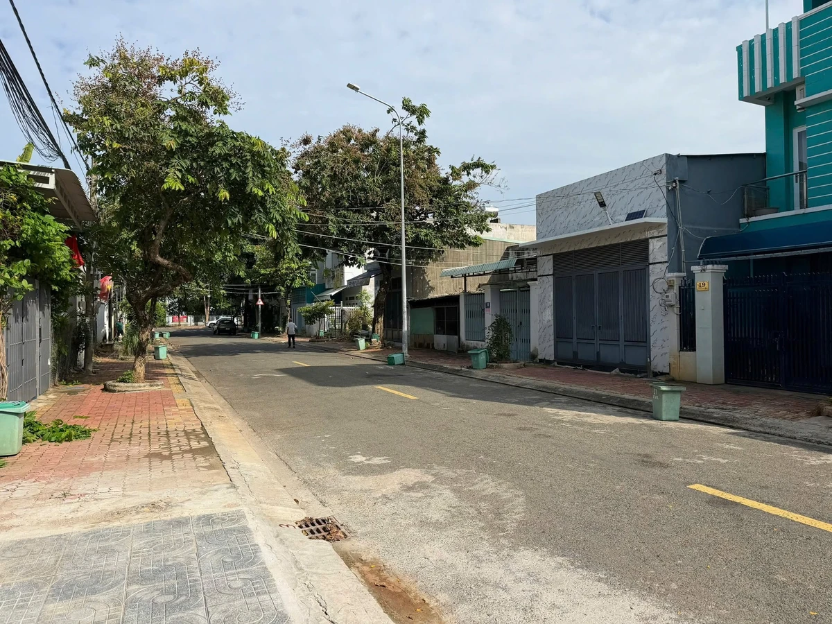 Bán nhà 4PN 3WC 100m² Lê Văn Lương, Bà Rịa - Ảnh thu nhỏ 2