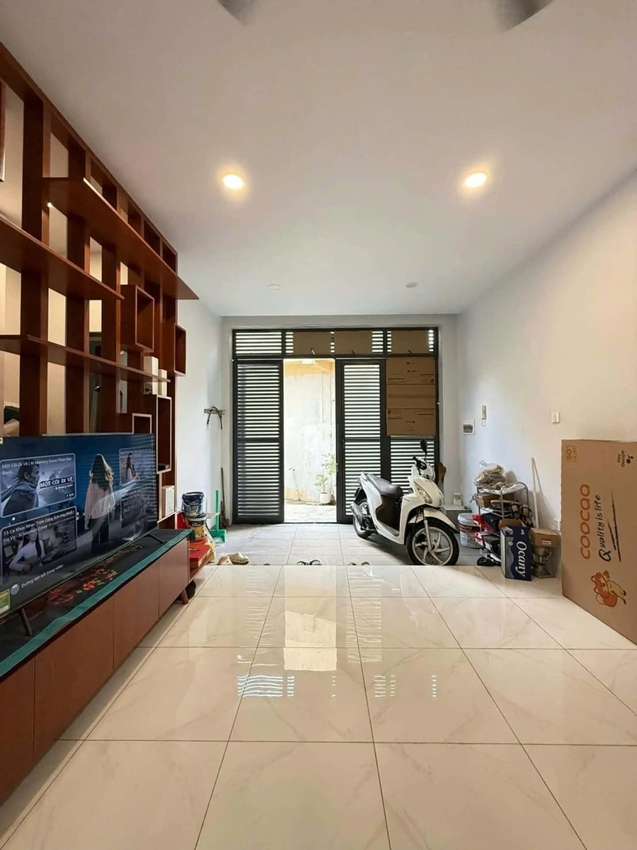 Bán nhà 3 tầng 41m2 hẻm ô tô Lý Thường Kiệt, Tân Bình, giá 7,9 tỷ - Ảnh thu nhỏ 2