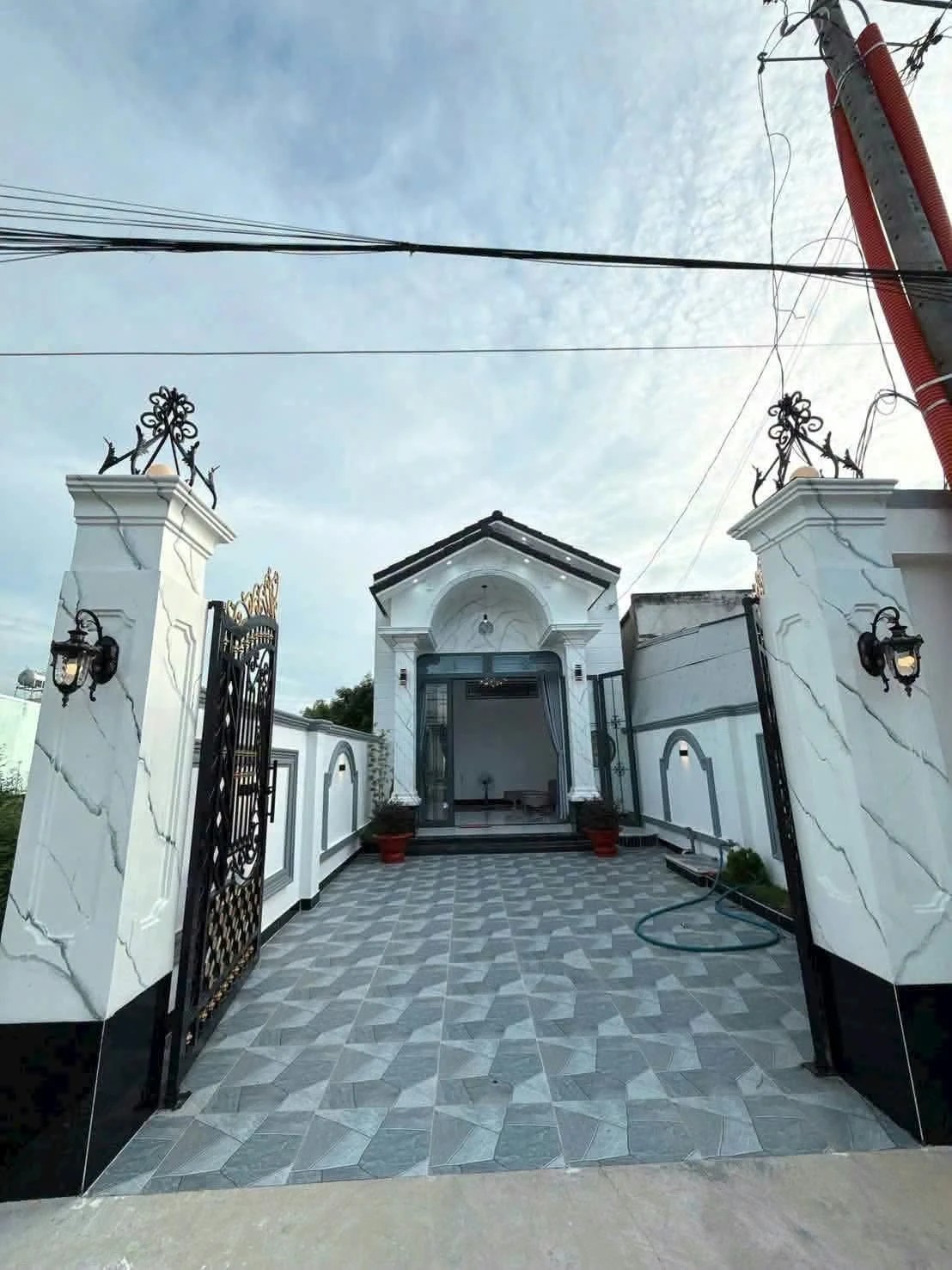 Bán nhà 3 phòng 100m² Nguyễn Văn Linh Tây Ninh - Ảnh 1