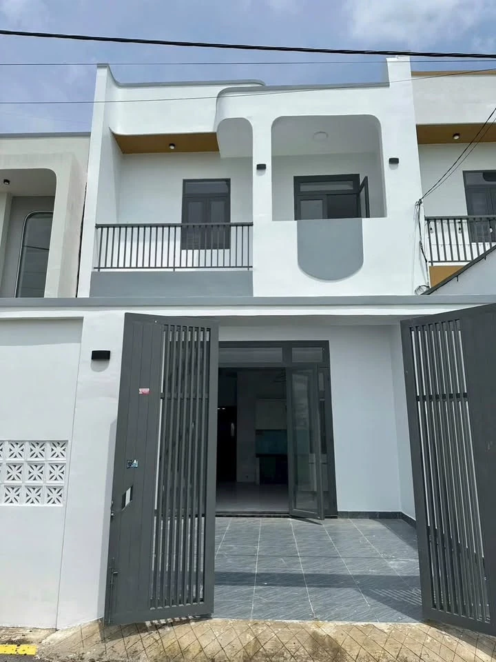 Bán nhà lầu 80m² 3 PN 2 WC mới hoàn thiện Bờ Kè Bưu Long - Ảnh thu nhỏ 2