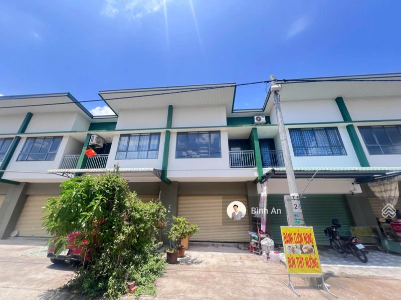 Bán căn shophouse 85m2 full thổ cư tại KĐT Oasis, sổ sẵn, giá 1,75 tỷ
