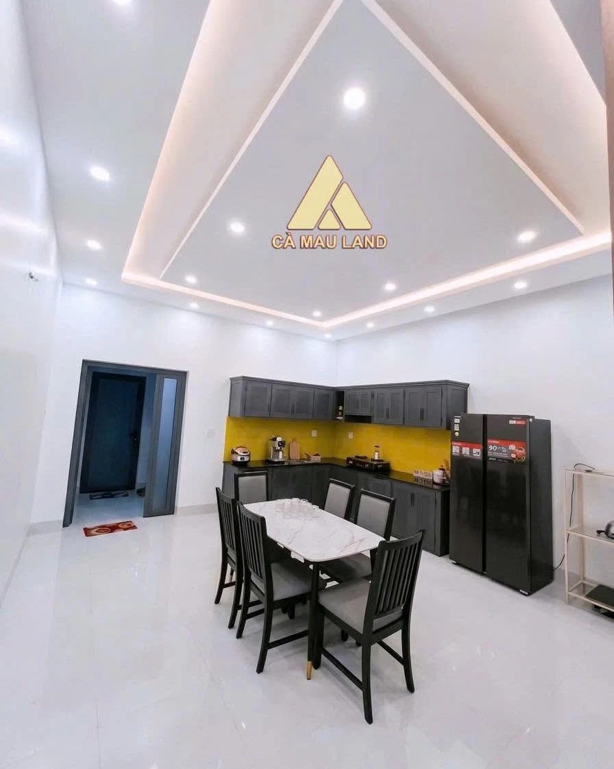 Nhà 1 trệt 1 lầu 110m² Nguyễn Tất Thành Cà Mau 2 tỷ - Ảnh thu nhỏ 2