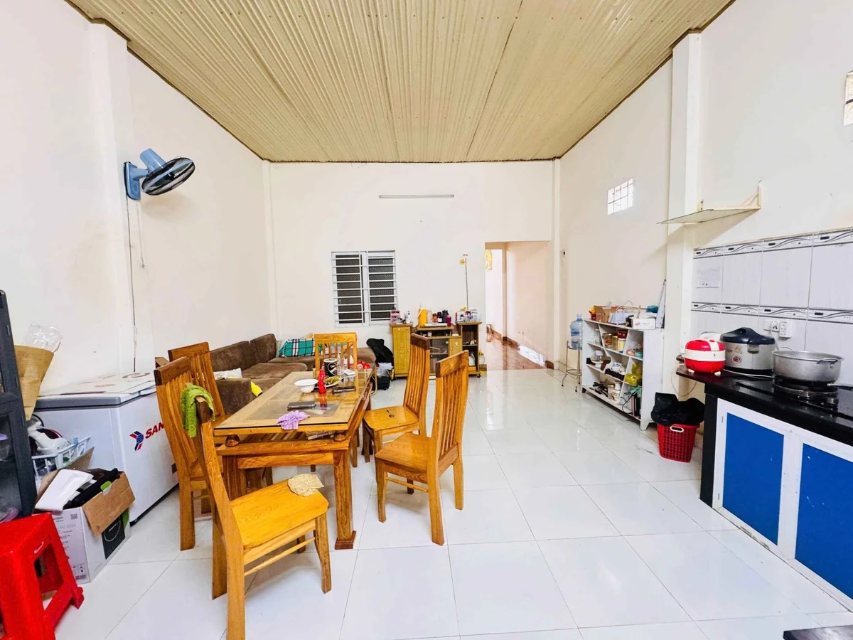 Bán nhà 3 mặt tiền 5x28m Eatu, Buôn Ma Thuột, 2,9 tỷ - Ảnh thu nhỏ 2