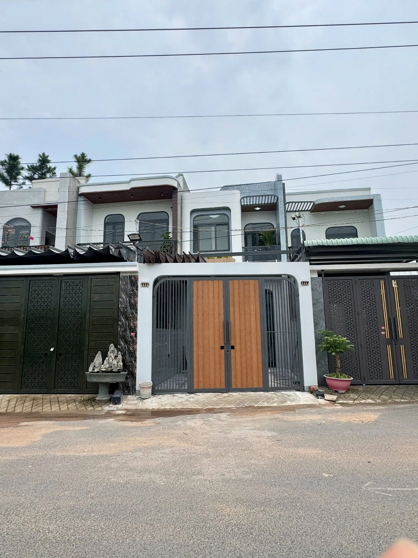 Nhà mặt tiền kinh doanh 4 phòng ngủ 112,5m² Trảng Dài - Ảnh 1