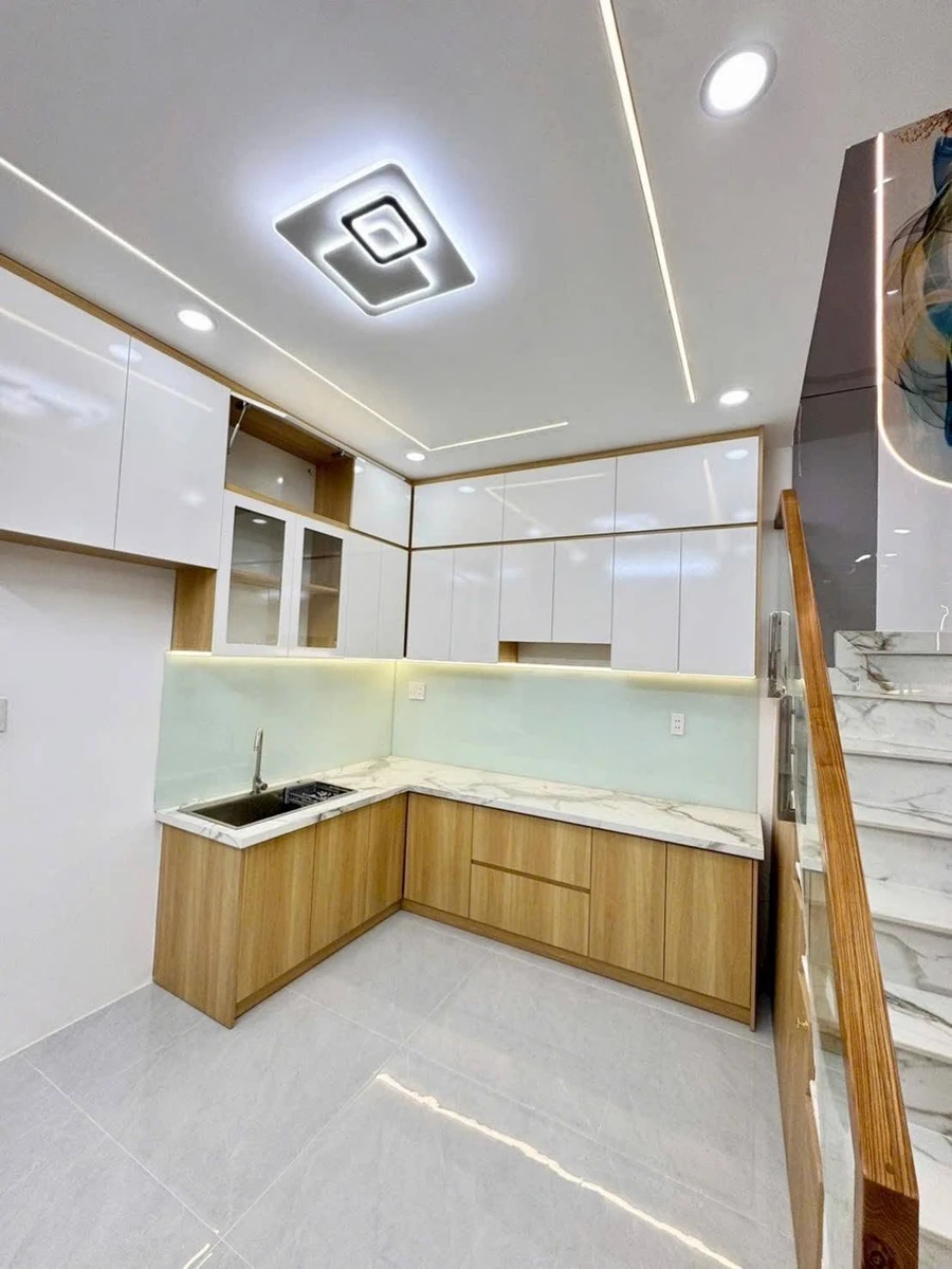 Bán nhà mặt tiền 6m, 84m² đường Nguyễn Sơn, Tân Phú, 4 tỷ - Ảnh thu nhỏ 3