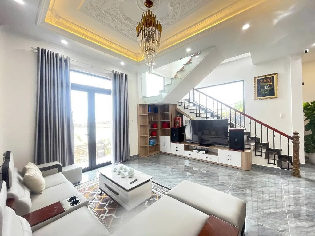 Bán biệt thự 272.6m² Đà Lạt, 5PN, sổ hồng, 13.5 tỷ - Ảnh 1