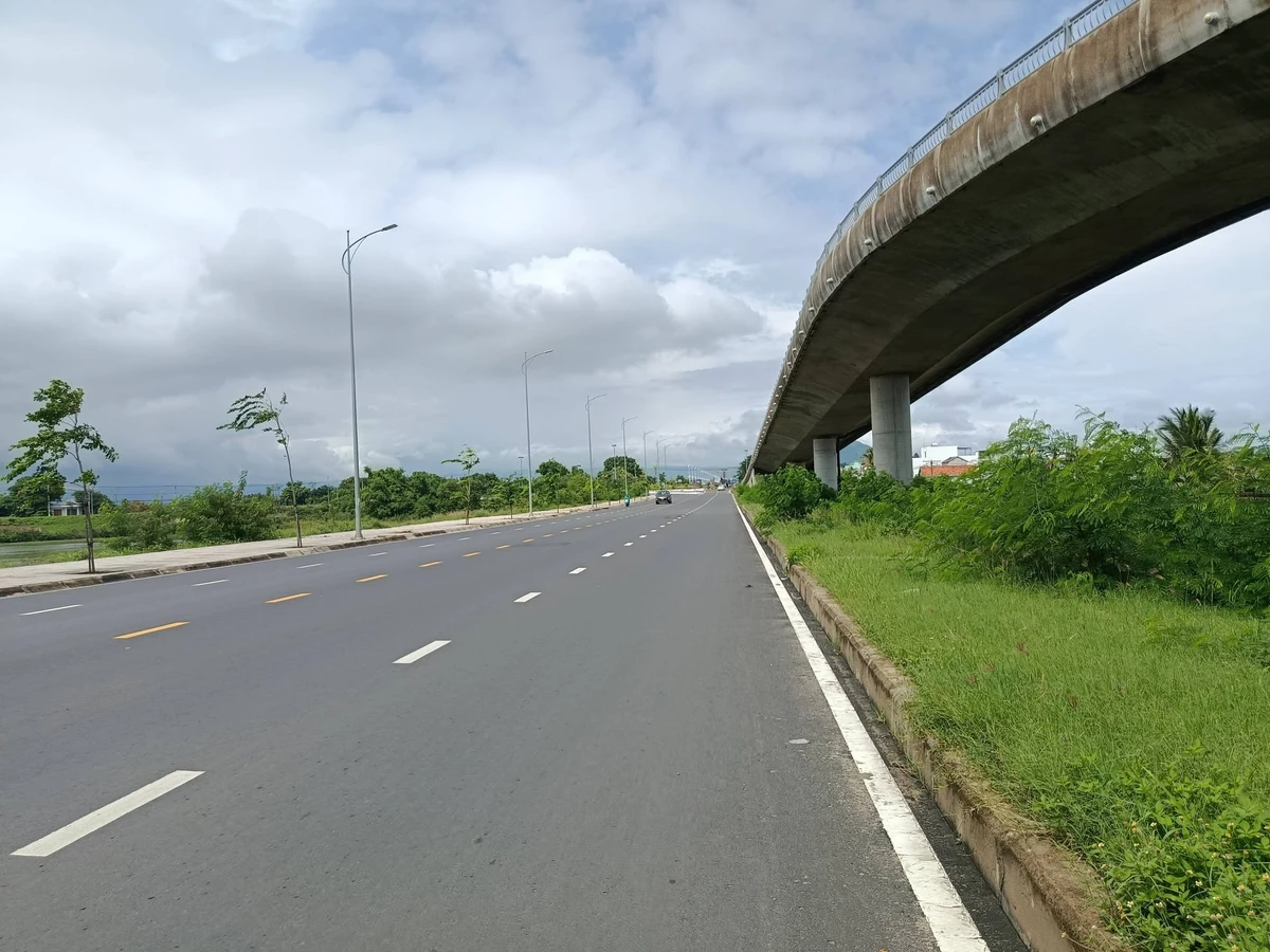 Bán đất mặt tiền Nguyễn Tất Thành 100m² Bình Tân - 2 tỷ - Ảnh thu nhỏ 3
