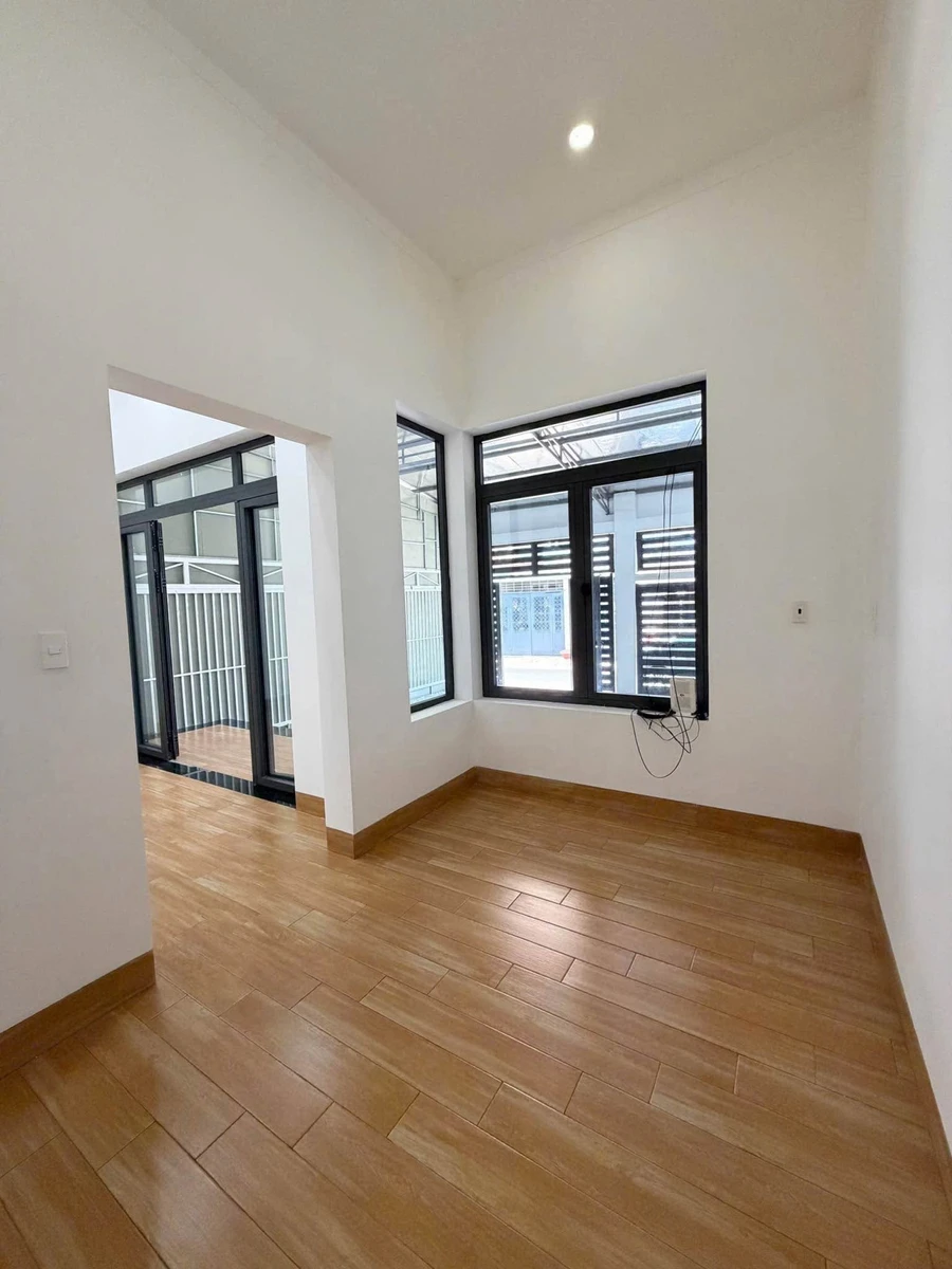 Bán nhà mặt tiền Nơ Trang Gư, trung tâm Buôn Ma Thuột, gần 200m², 7 tỷ 900 triệu - Ảnh thu nhỏ 2