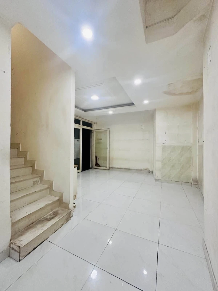 Bán nhà 5 tầng 30m2 3PN 4WC hẻm rộng 3m đường Thích Quảng Đức, Phú Nhuận giá 5,75 tỷ - Ảnh thu nhỏ 3