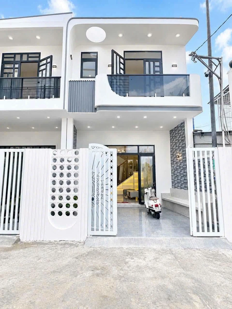 Bán nhà phố 2 mặt tiền 4PN Rạch Giá 2,96 tỷ - Ảnh 1