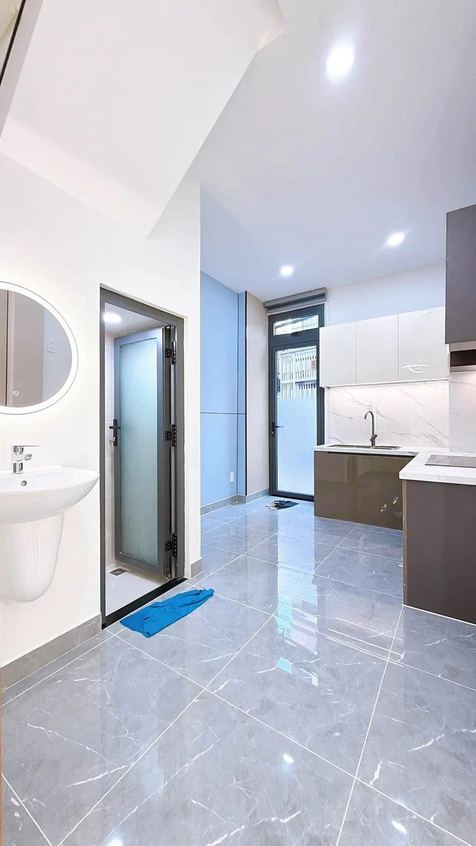 Bán nhà hẻm xe hơi lô góc 1 trệt 2 lầu 34,2m2, 4PN, Khánh Hội Quận 4, giá 8,899 tỷ - Ảnh thu nhỏ 3