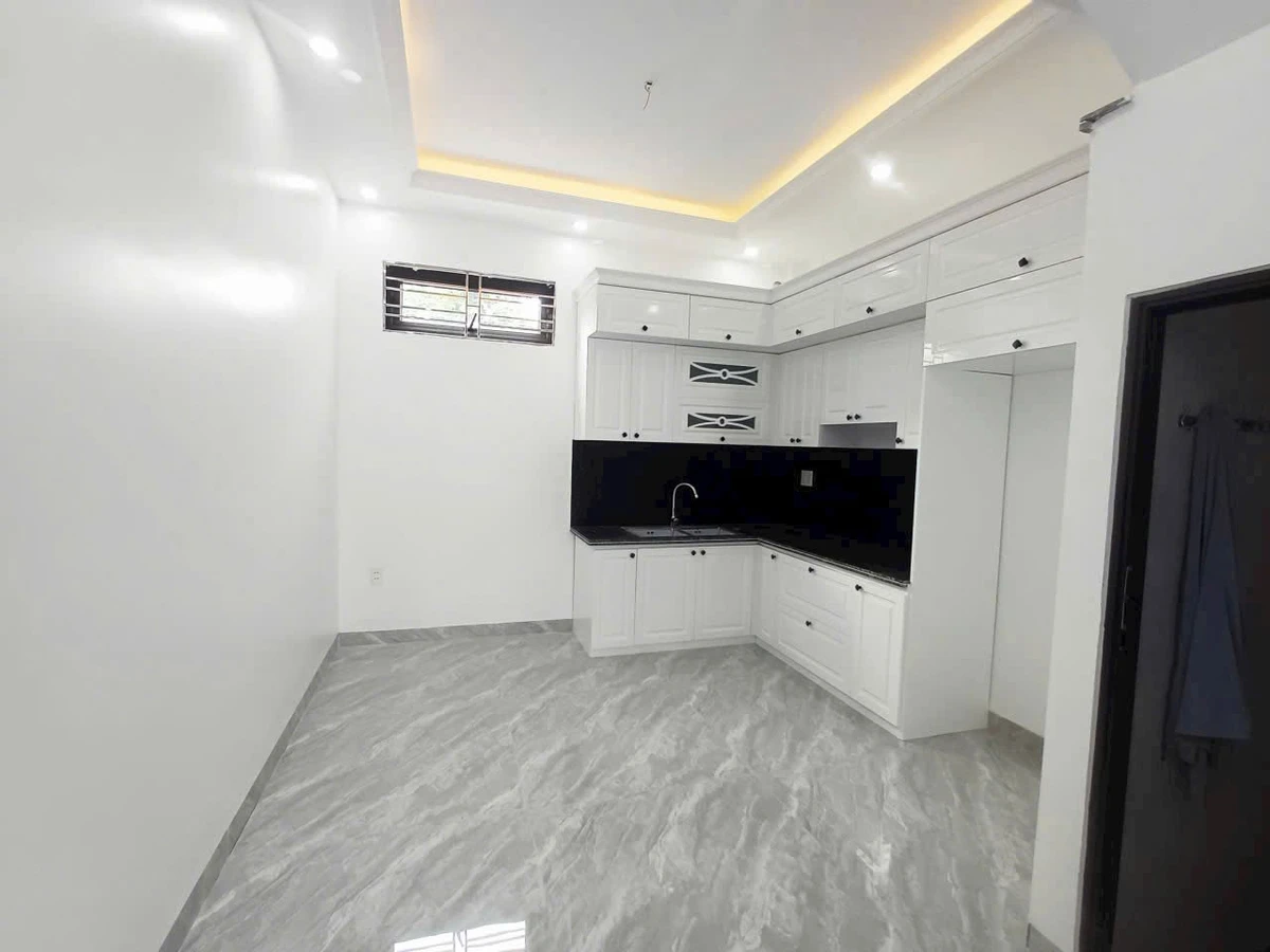 Bán nhà 3 tầng 40m² có sân cổng Đông Hải - Ảnh 1