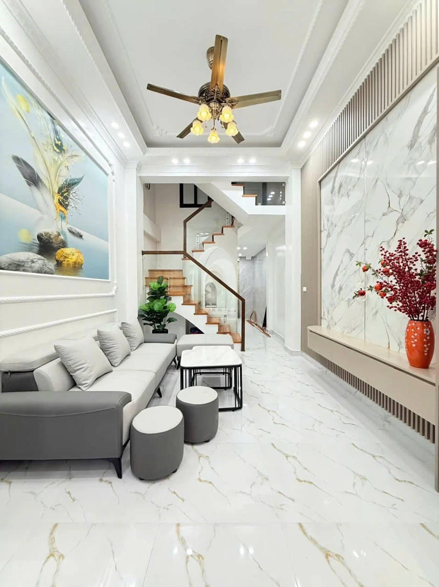 Bán nhà riêng 4 phòng ngủ 37m² Quận 1 - Ảnh 1