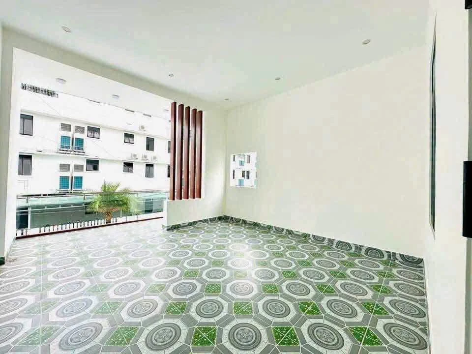 Nhà 2 tầng mặt tiền Trần Thái Tông 100m² 3 phòng ngủ Quảng Ngãi - Ảnh thu nhỏ 3