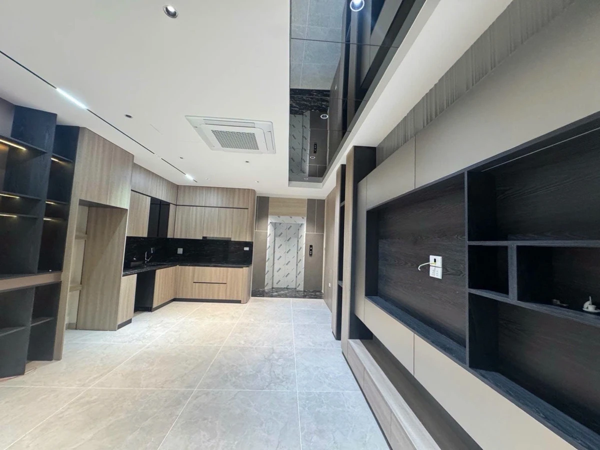 Bán nhà 6 tầng 50m2, 4PN, thang máy, 10 tỷ ở Hóc Môn - Ảnh thu nhỏ 3