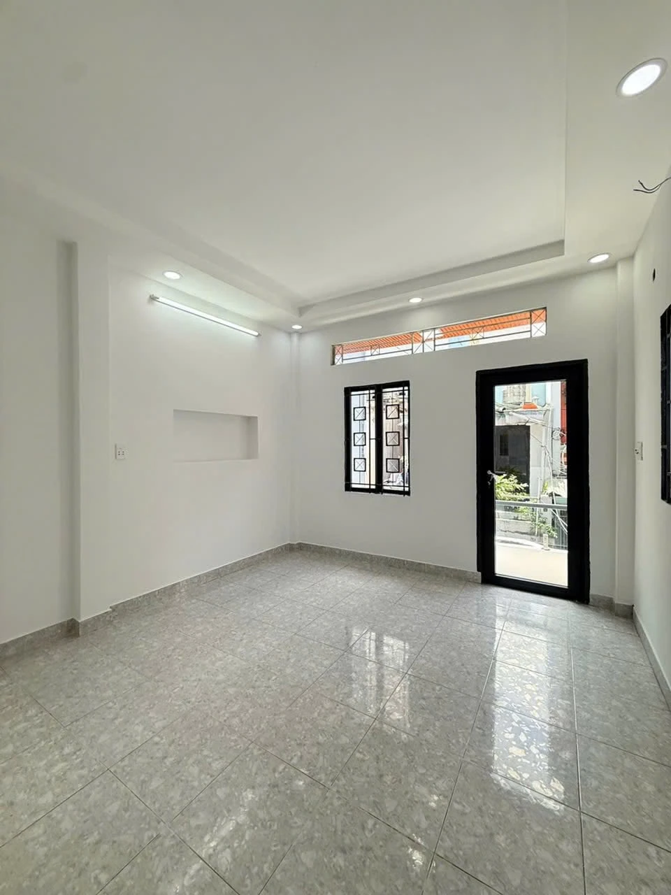 Bán nhà trệt lầu 39m2 2PN đường Lê Trọng Tấn, Tân Phú, giá 4,5 tỷ - Ảnh 1